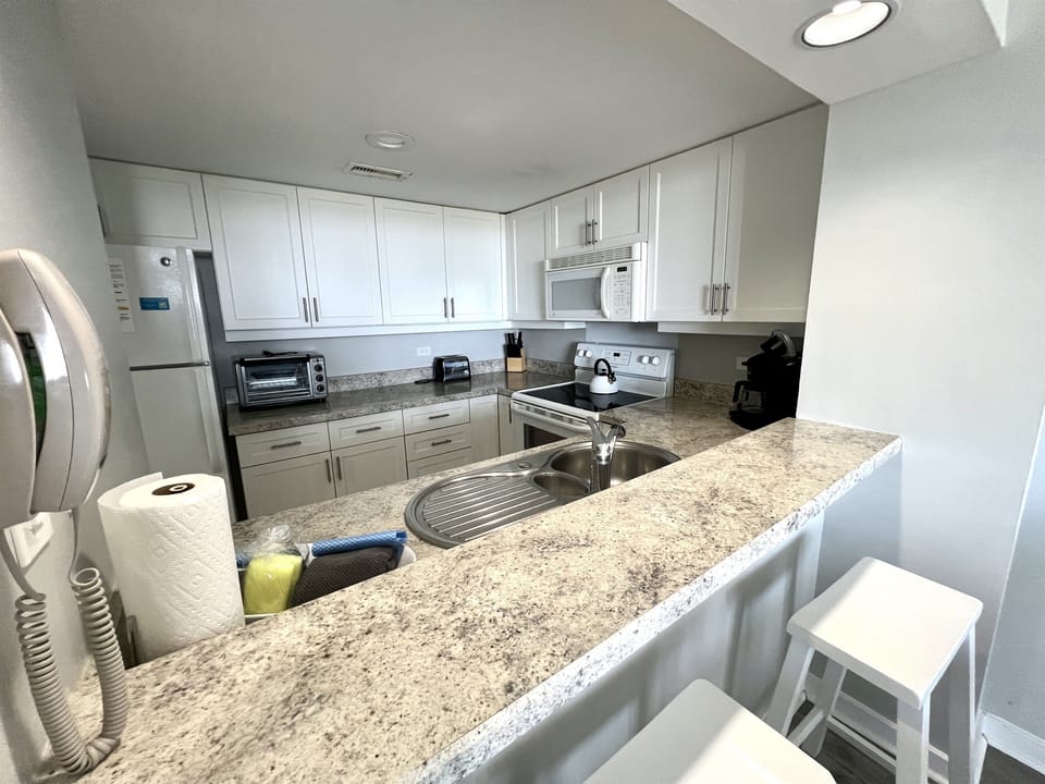 Remodeled Kitchen - Fully Stocked