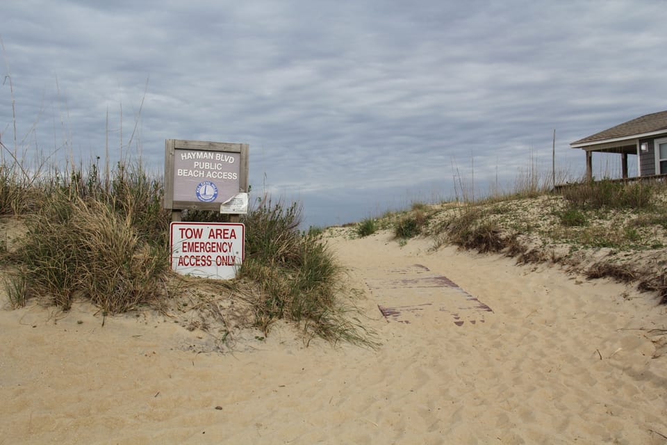 Beach access Hayman Street