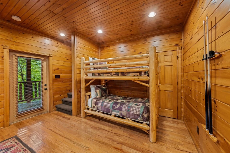 Bunk Beds downstairs - children only