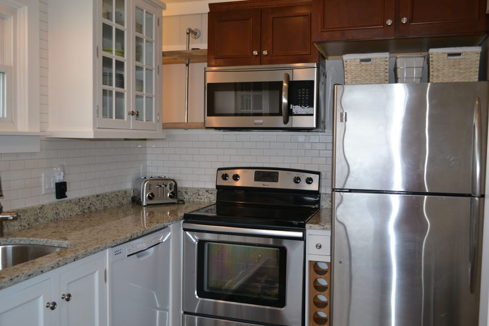 Gorgeous brand new kitchen fully equipped for all your cooking needs.