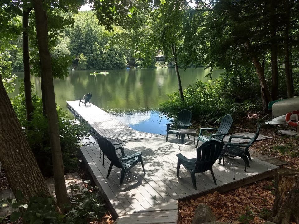 Sun and shade at your dockside paradise!