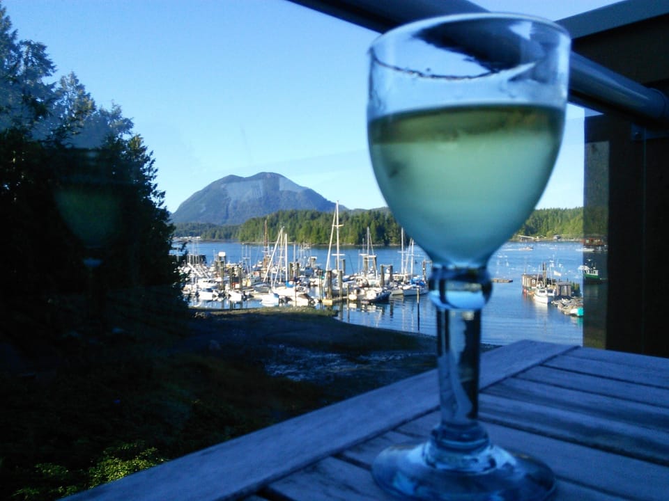 a drink with a view
photo: Mieke Ballard