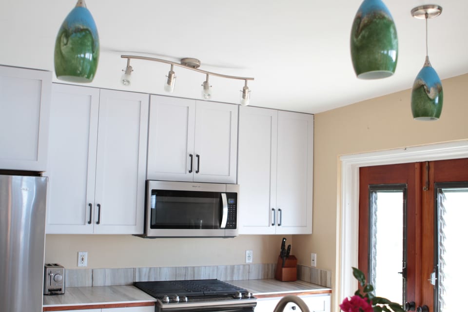 New Kitchen appliances and cabinets