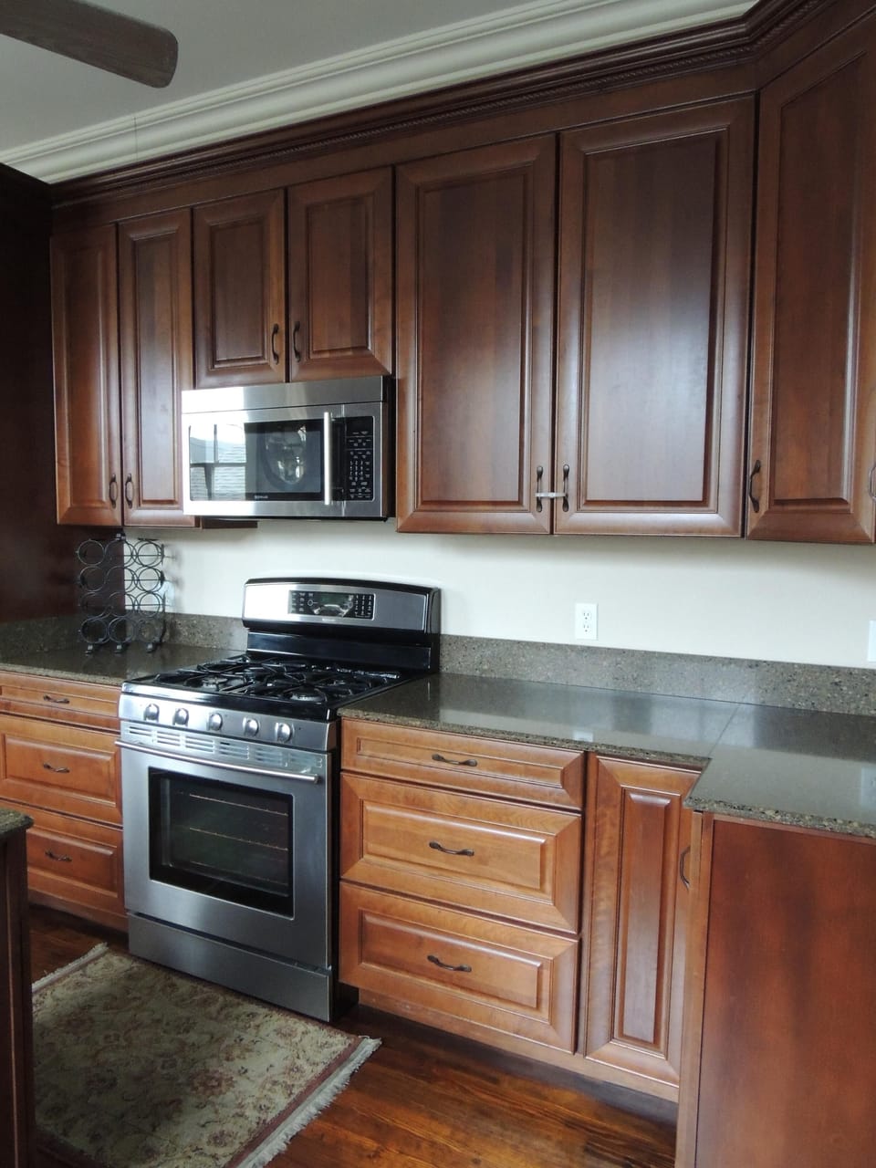Kitchen w Stove & Microwave