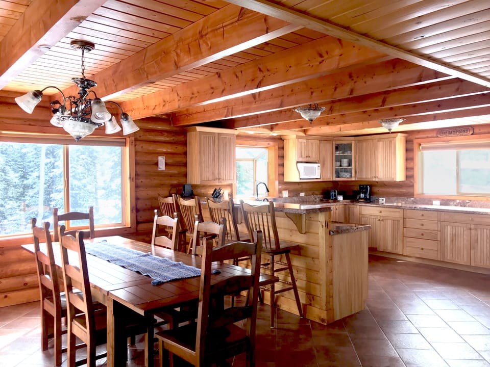 Kitchen/Dining