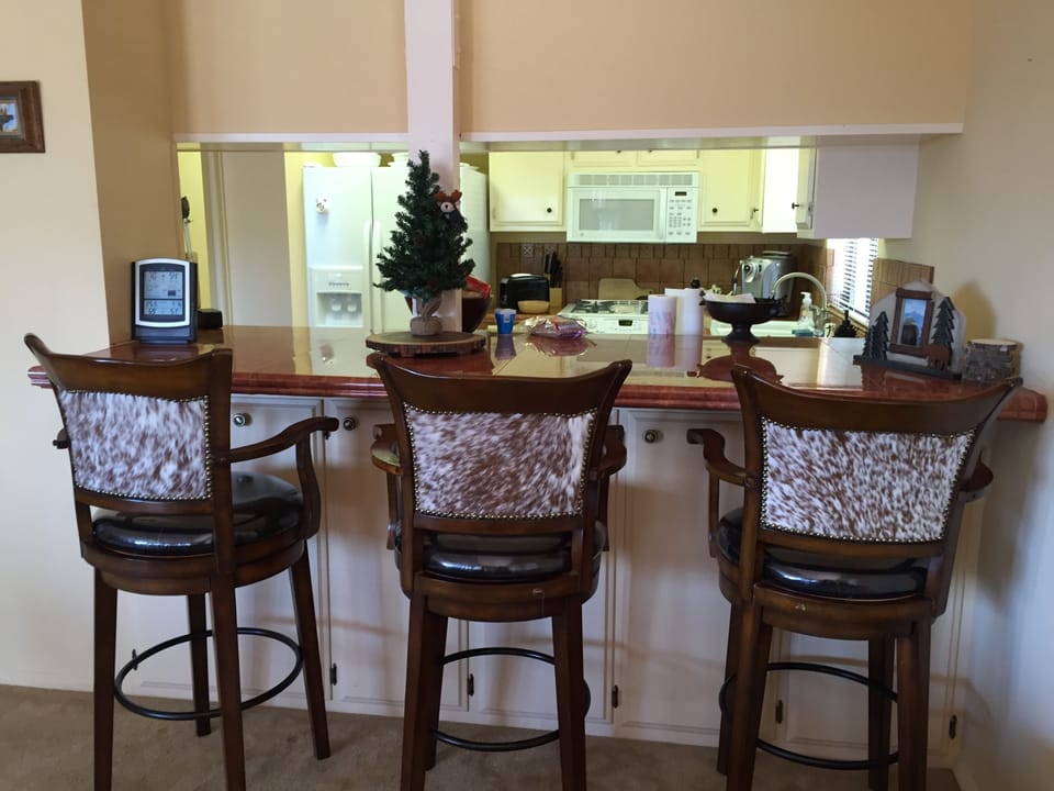 kitchen with bar