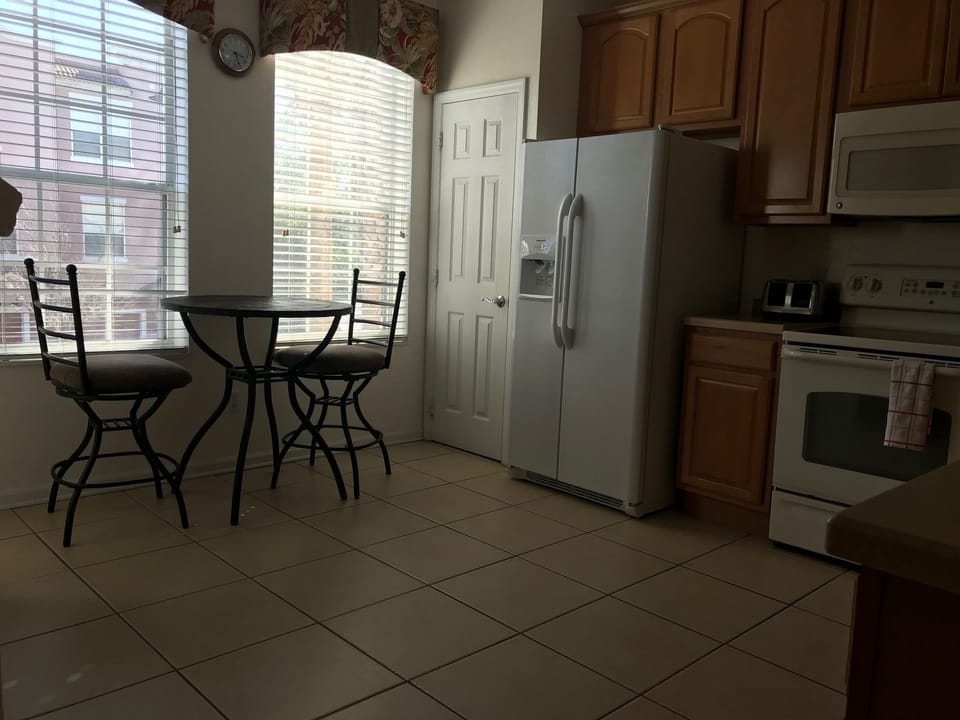 Kitchen with Coffee Table
