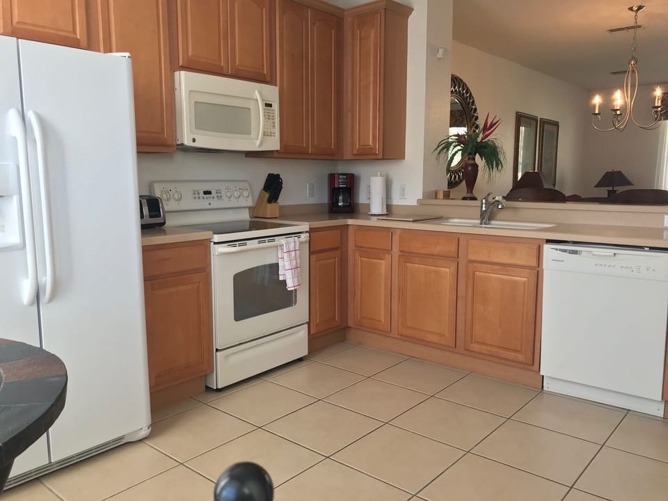 Full Size Kitchen