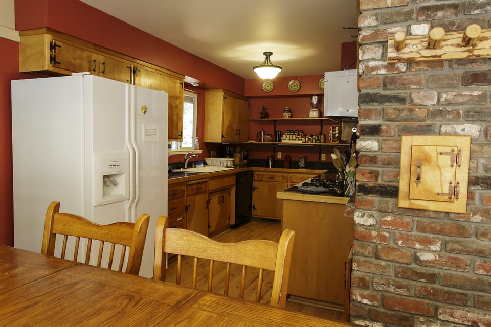 Updated kitchen with Gas, filtered water, ice maker, coffee maker,toaster,& more