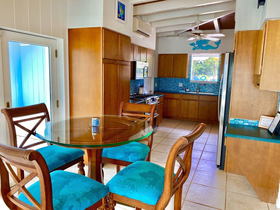 Kitchen with  breakfast area