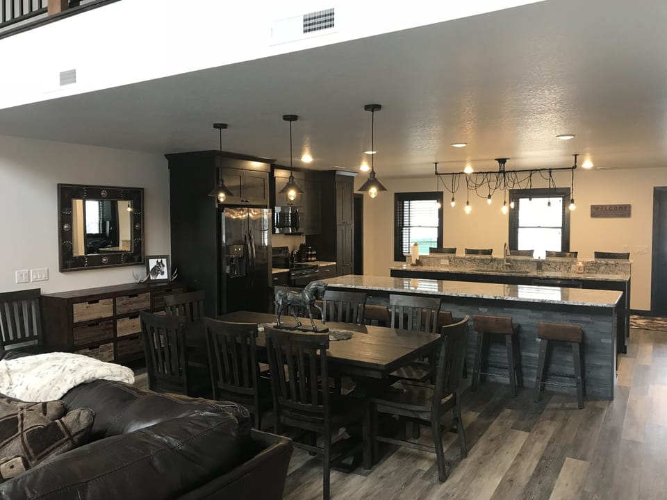 Fully furnished Kitchen!