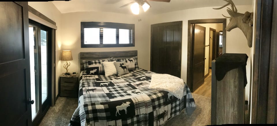 King sized Bed Room