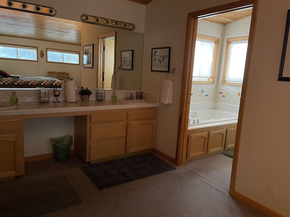 Master vanity with double sink and bathroom (not upgraded)
