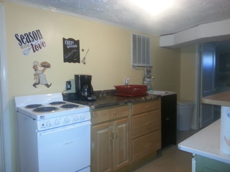 Unit#2, lower level, Kitchen