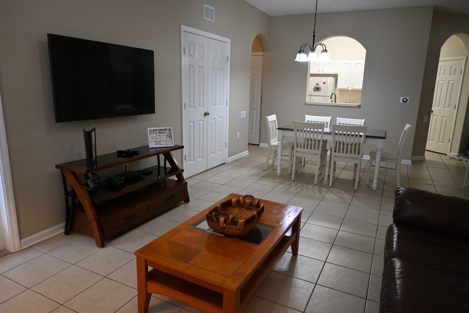 Living area with 55" smart TV