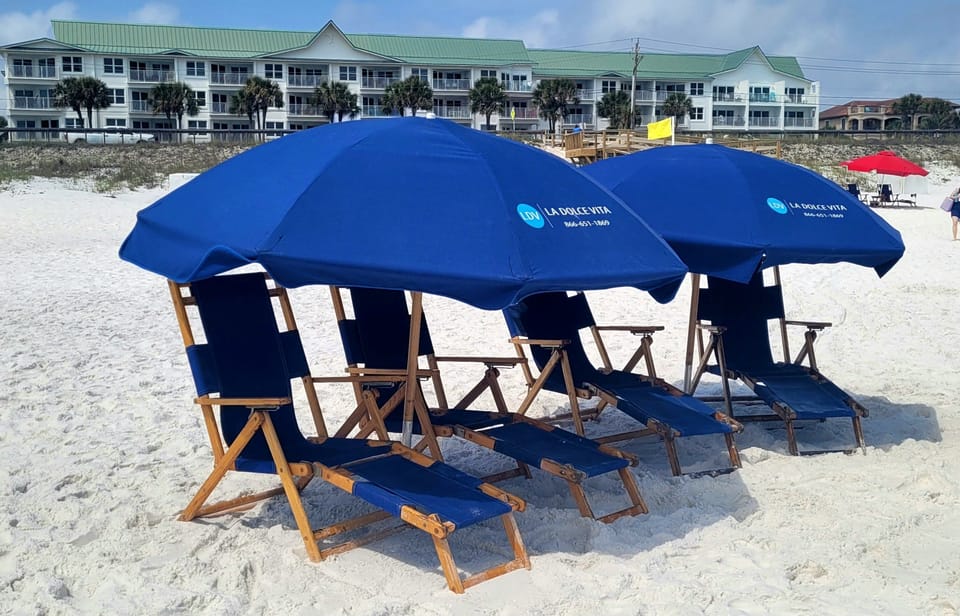 Complimentary Beach Service for 4 in season