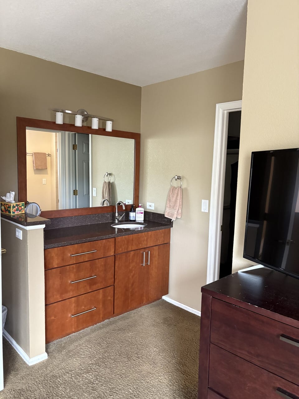 Master bath/bedroom 