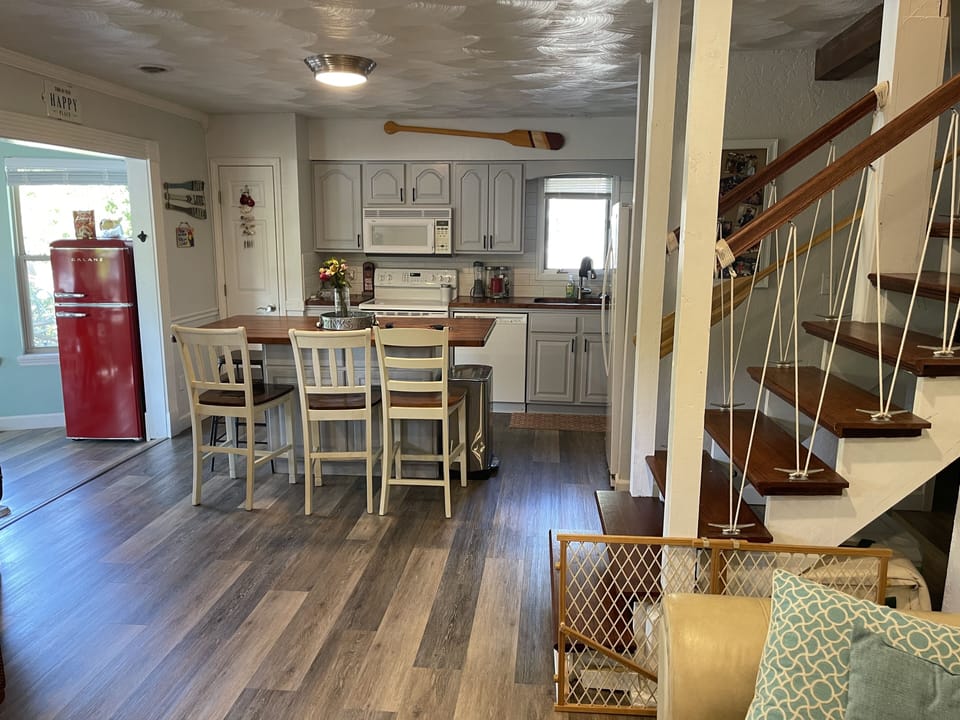 kitchen and island.