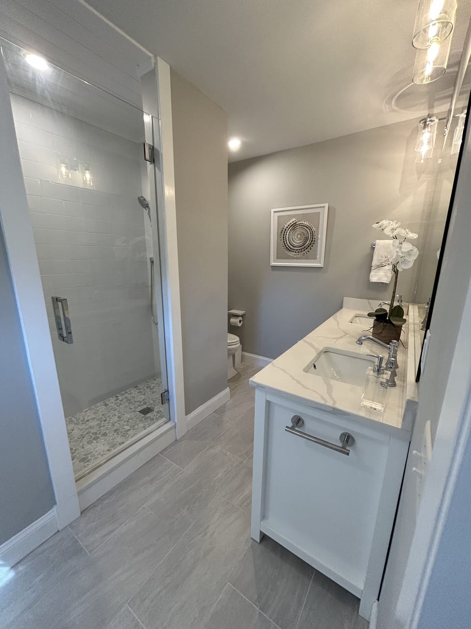 1st Floor ensuite Bathroom