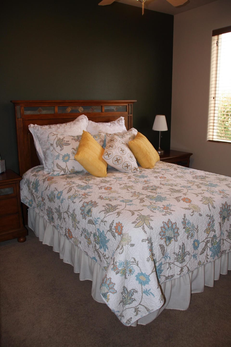 Bedroom 3, Queen Bed
