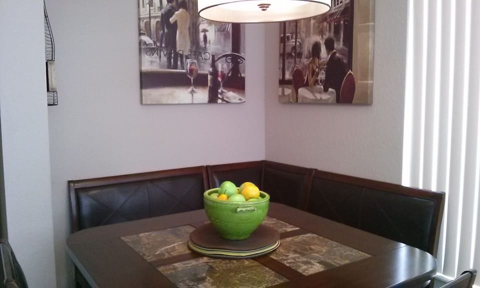 Kitchen nook
