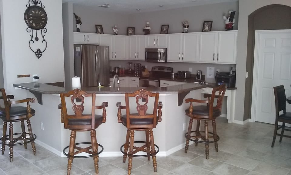 Kitchen/Breakfast bar