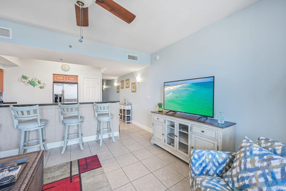 55" Sony Bravia HD TV with Cable. Bluray/DVD player.  