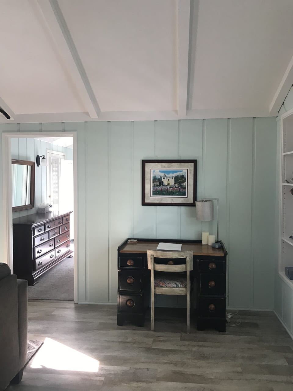 Desk with Guest Info, Maps, Restaurants etc