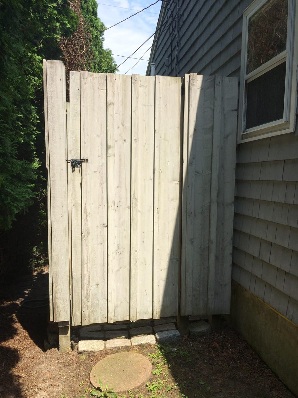 Hot/cold outdoor shower