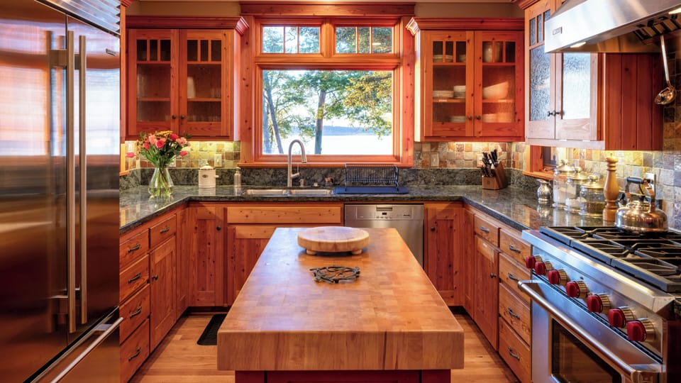 Main Home Kitchen
Wolf Gas Range
Sub Zero Refrigerator
