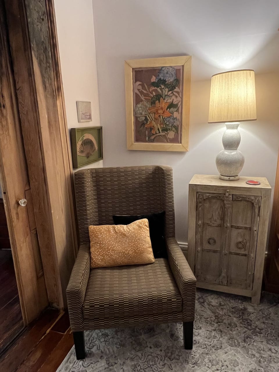 Small reading nook in bedroom