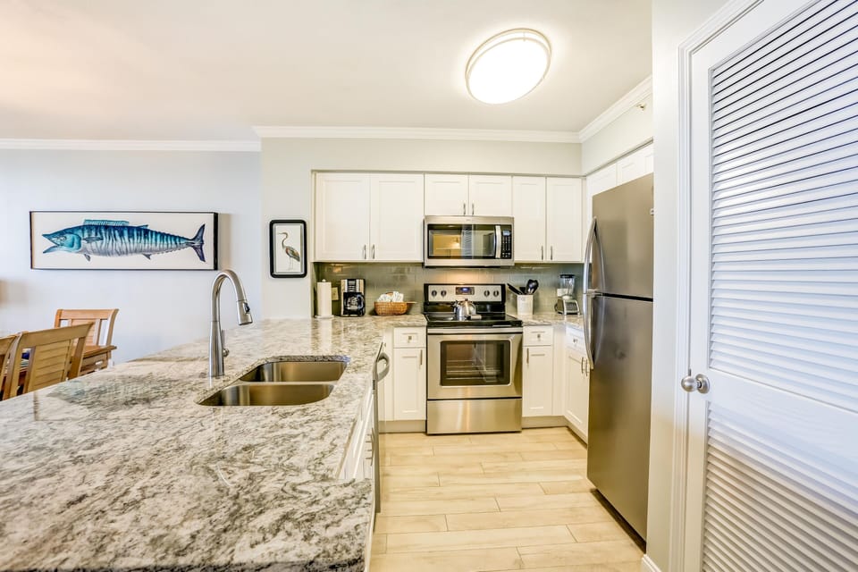 Fully equipped kitchen-all new appliances-perfect for making meals or snacks.