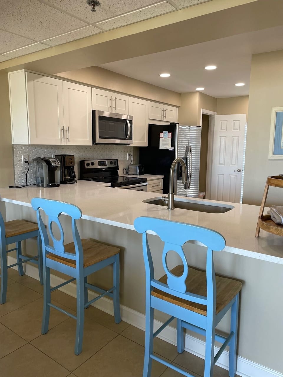 Kitchen bar
