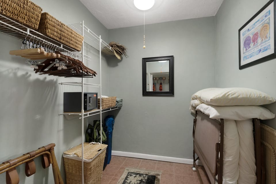 Ocean Retreat Walk-In Closet & Roll Away