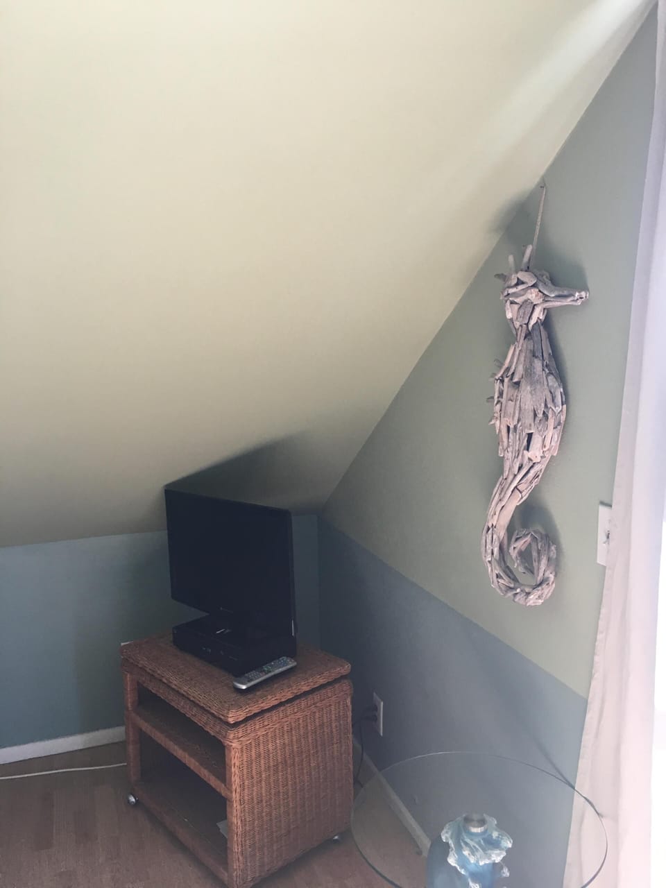 Upstairs bedroom

