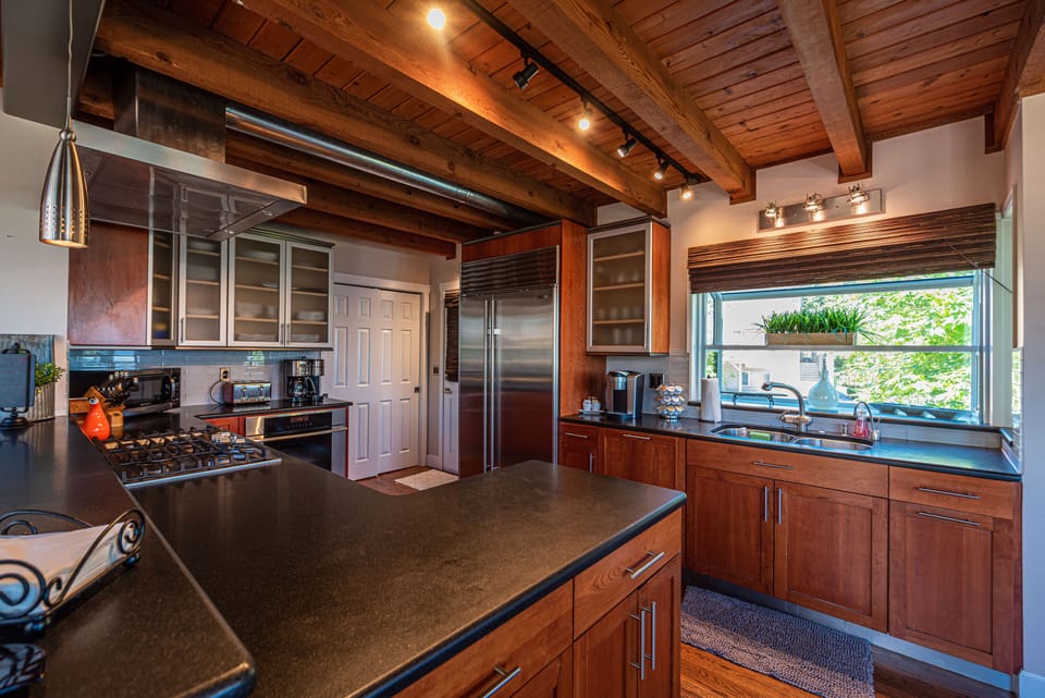 Main floor kitchen 
