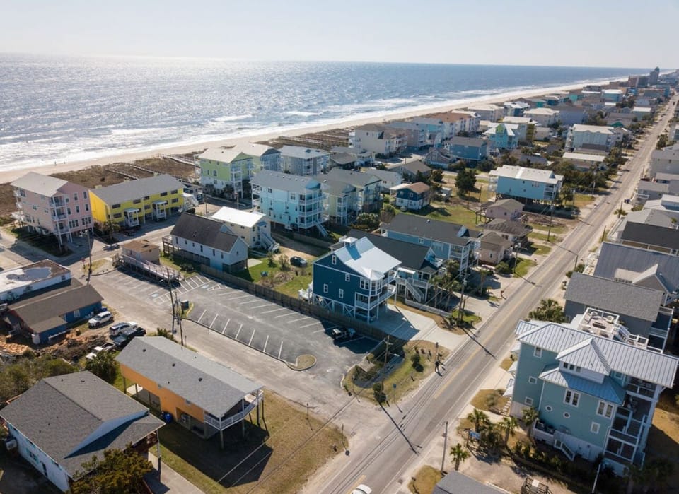 South. Just minutes to the Boardwalk!