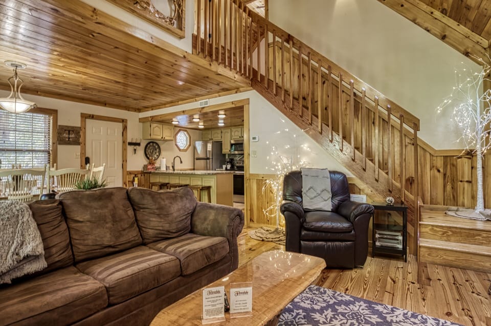 Pigeon Forge Pet Friendly Chalet "Treeside" - Living room and loft area