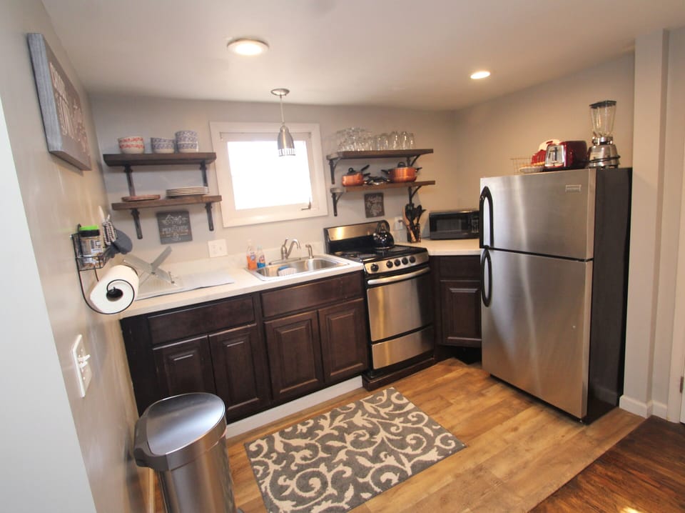 Perfect sized kitchen with all you need.