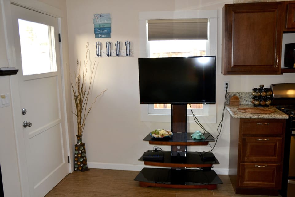 TV