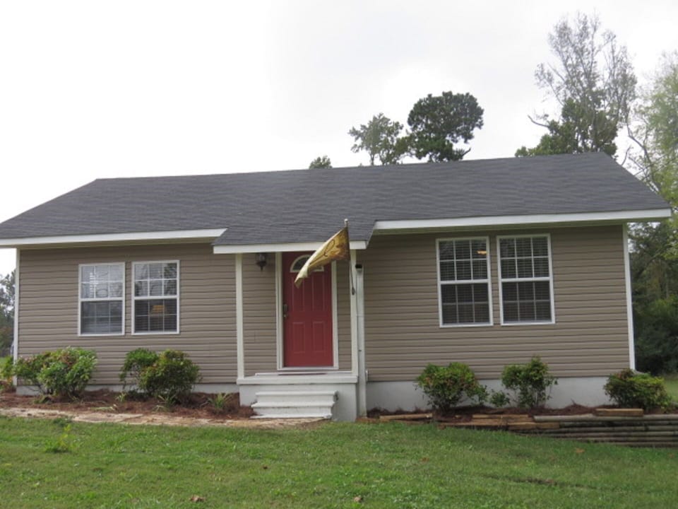 Big Fish Cabin 
Creek Side Cabin Rentals
