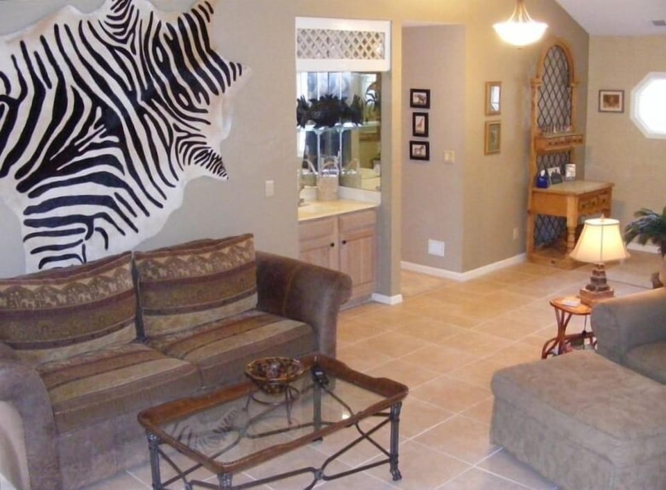 Living Space with Foyer and Wet Bar
