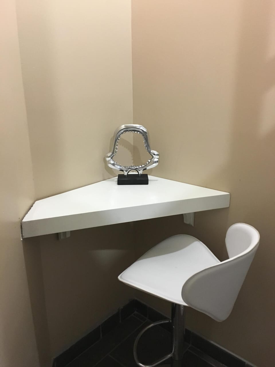 Bunk room corner desk for laptop with wifi