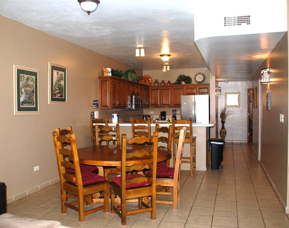 Dining Room Table 