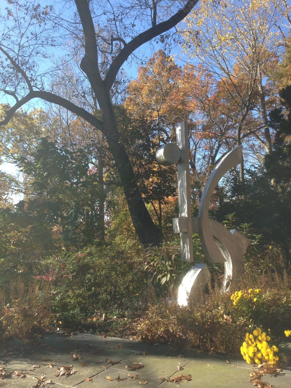 Backyard sculpture by Wayne Trap