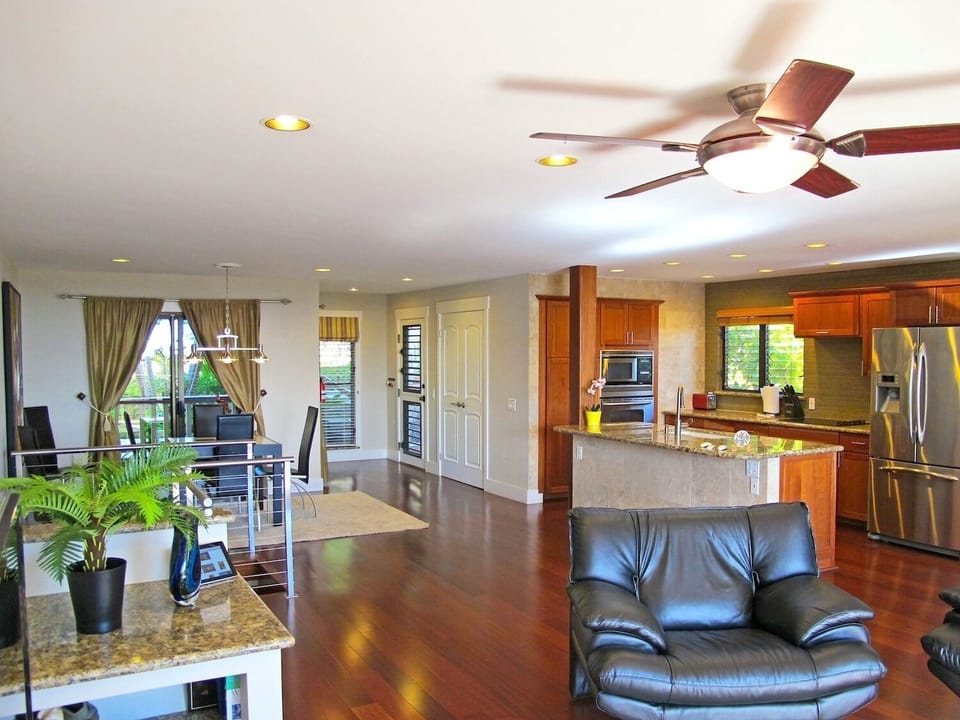 Main floor is without interior walls