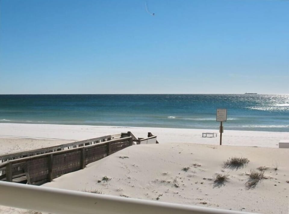 Boardwalk to Beach, 24 steps