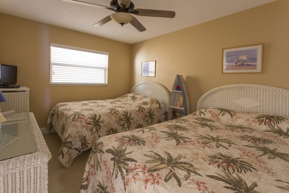 ANOTHER VIEW OF GUEST BEDROOM.