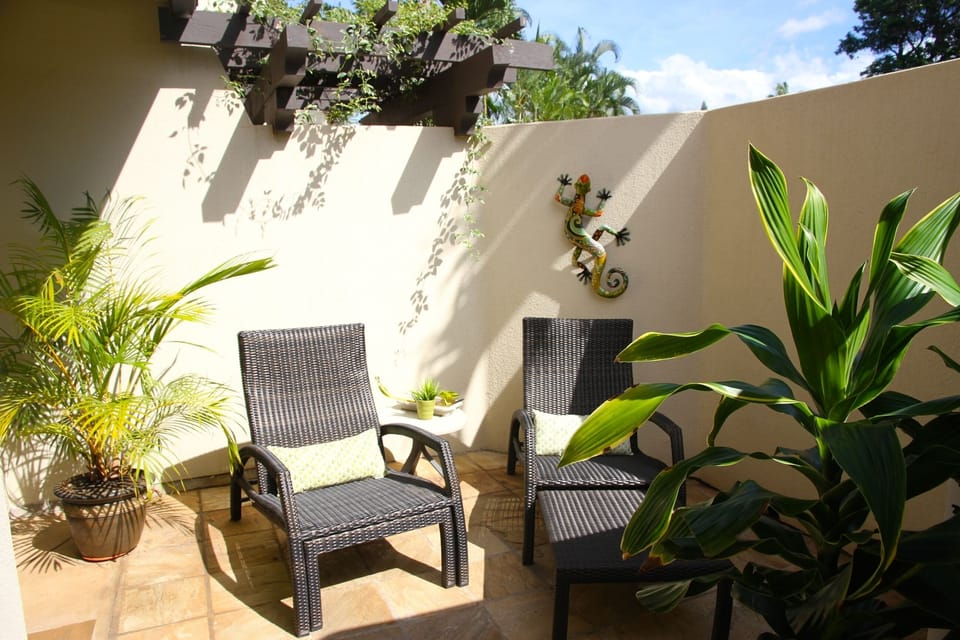 Private courtyard lanai off of bedroom.