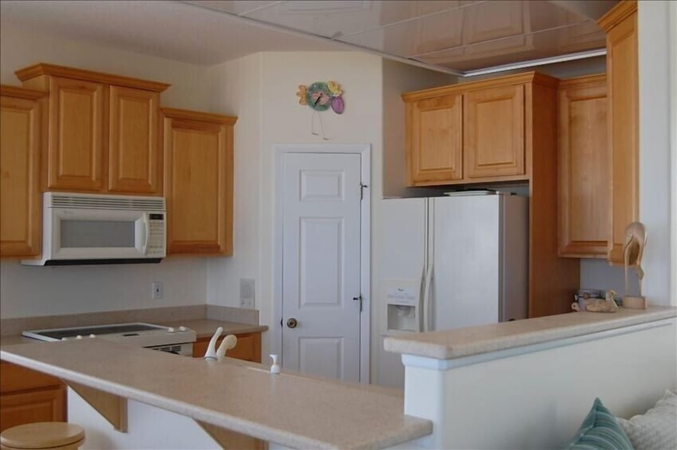 Fully stocked kitchen.